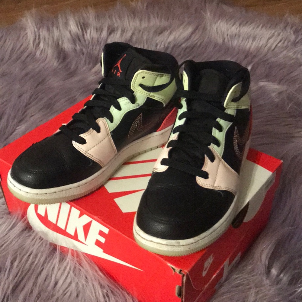 Air Jordan ones Size 5.5